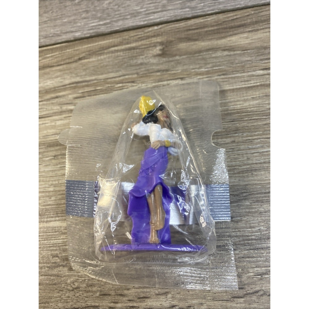 Disney Esmeralda Hunchback of Notre Dame Mini Figure Sealed PVC Toy Purple White